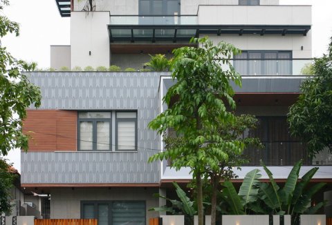 Biệt thự 4 tầng hiện đại giữa 190 m2 sân vườn