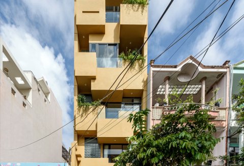Nhà ống một mặt thoáng với đủ không gian sân vườn