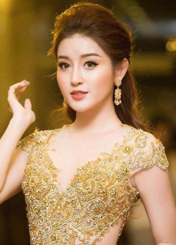  Căn hộ hiện đại của gia đình Á hậu Huyền My