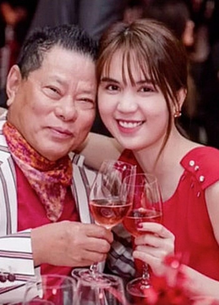 Soi nội thất bên trong căn biệt thự 33 triệu USD của tỷ phú 72 tuổi Hoàng Kiều
