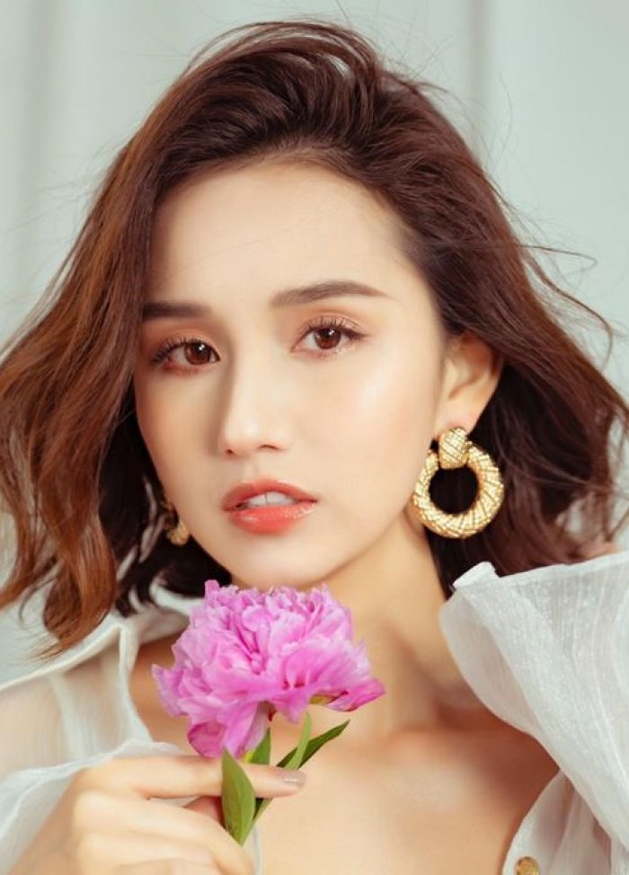 Biệt thự ven sông trị giá gần 60 tỷ của diễn viên Lã Thanh Huyền: Sang chảnh đẳng cấp 5 sao, góc nào cũng ‘ảo’