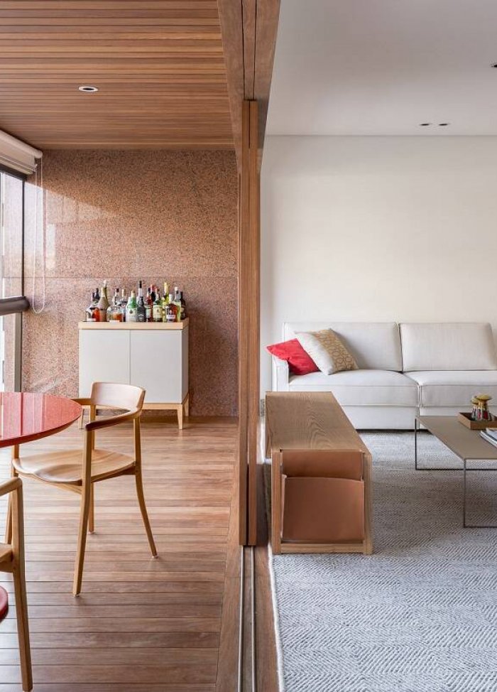 Căn hộ 190m2 thiết kế có 2 phòng khách liền kề để thỏa mãn sở thích ngắm thành phố