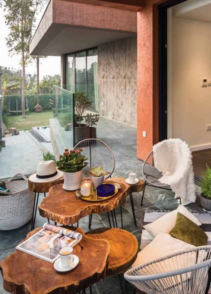 Căn nhà ngoại ô Hà Nội lấy cảm hứng từ tường đất, nhưng sang trọng và tiện nghi như biệt thự nghỉ dưỡng