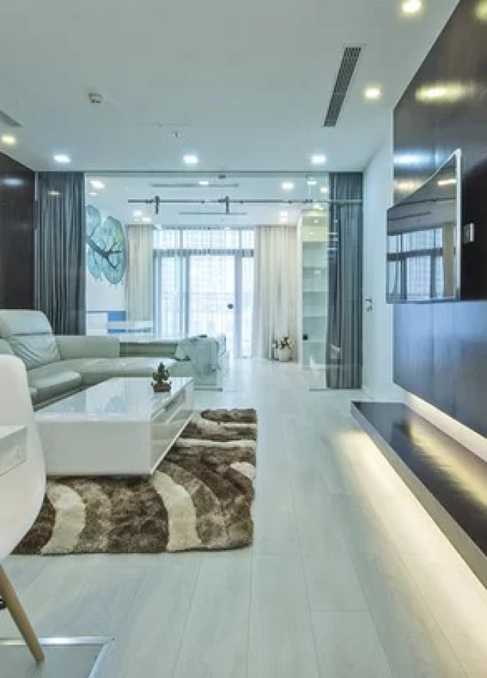 Cải tạo căn hộ bí như lô cốt trở nên sáng