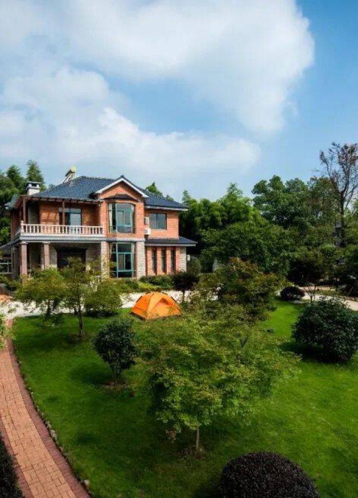 Cô gái 29 tuổi nghỉ việc về quê, xây biệt thự lập nghiệp để được sống gần bố hơn
