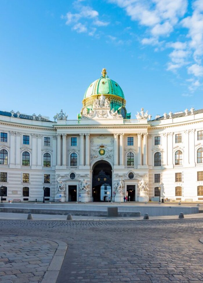 Cung điện Hofburg vương triều Habsburg - Thành phố trong lòng thành phố Vienna