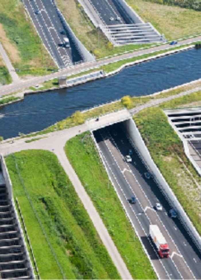 Cây cầu nước kỳ diệu Magdeburg