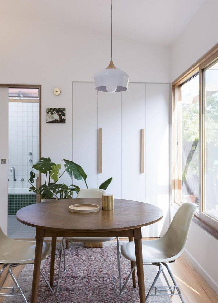 Mê đắm ngắm diện mạo mới toanh và ngập sáng của ngôi nhà cổ cải tạo theo phong cách Scandinavian