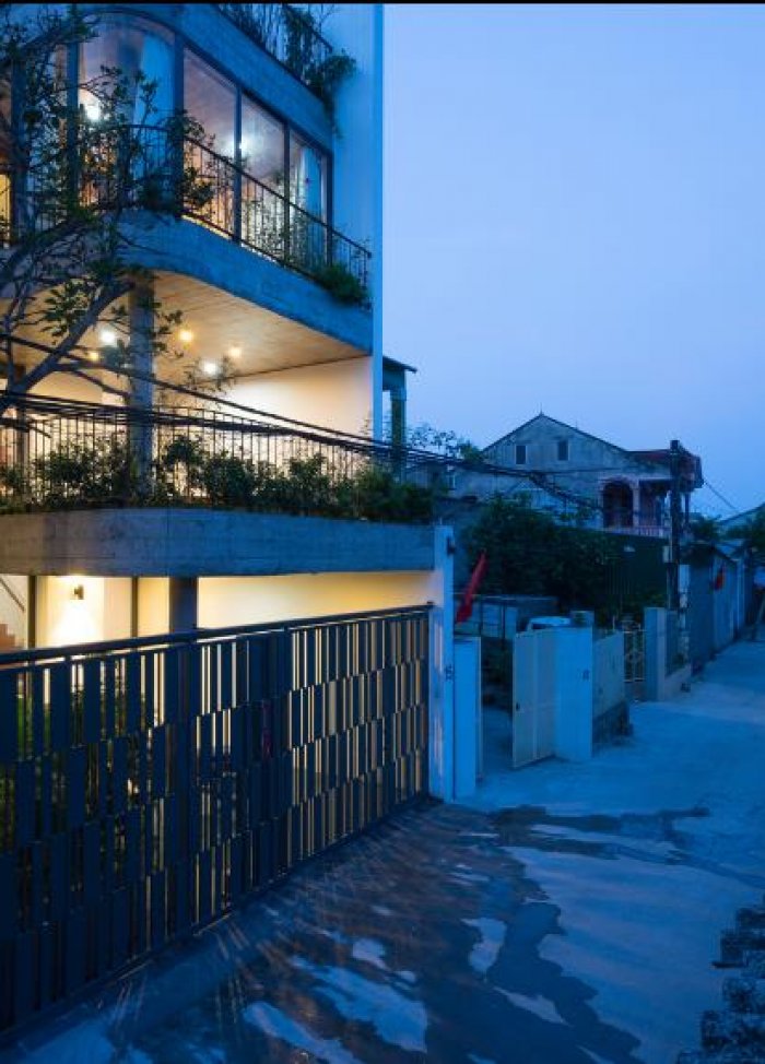 Ngôi nhà ống với thiết kế độc, lạ ở Vinh “gây sốt” trên báo Mỹ