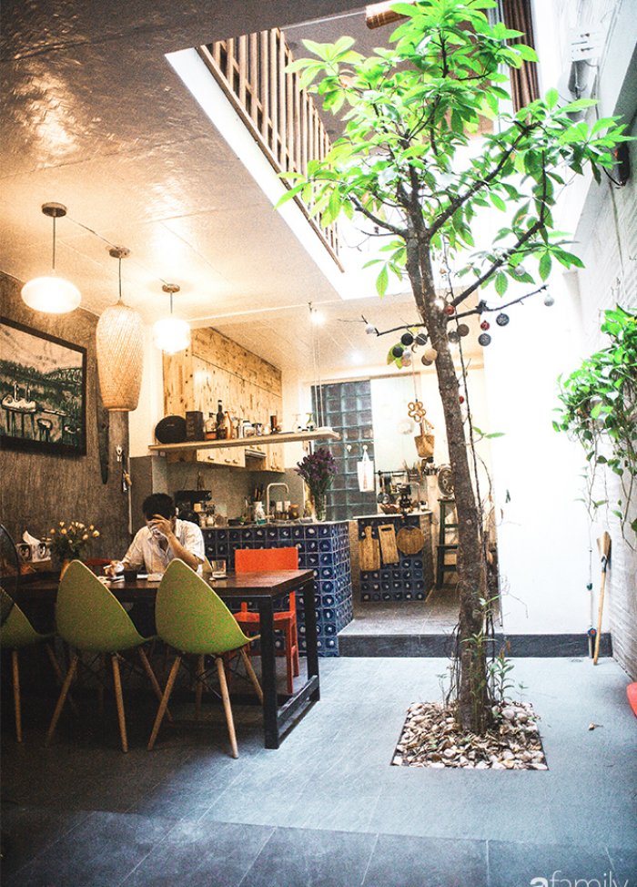 Sống rực rỡ trong một căn nhà ống ở ngõ nhỏ Hà Nội