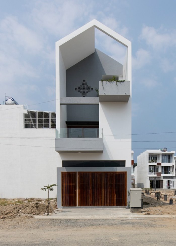 Ngôi nhà ống ở Nha Trang có mọi phòng đều mở ra vườn