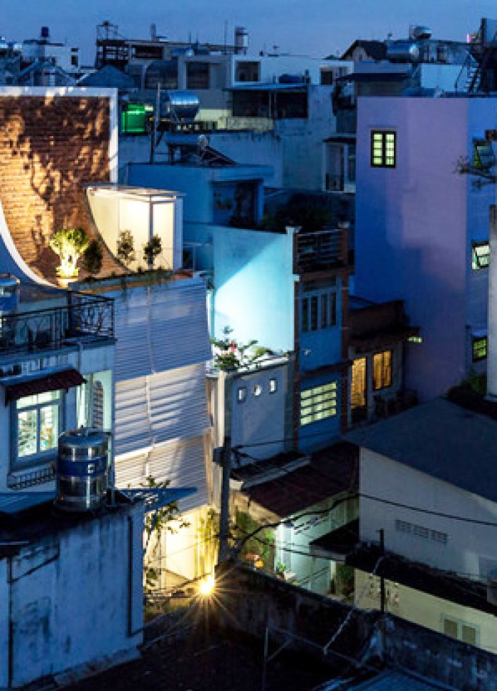 Thiết kế mang nắng và gió vào nhà trên nền 38 m² tại Sài Gòn