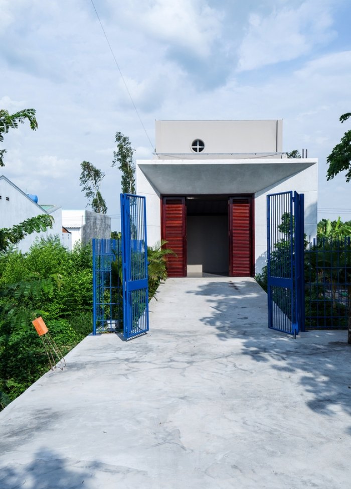  Ngôi nhà cấp 4 ở Vĩnh Long: nhìn mặt ngoài bé nhỏ cũ kỹ, bước vào trong thấy mình lạc vào hang động sâu hun hút 