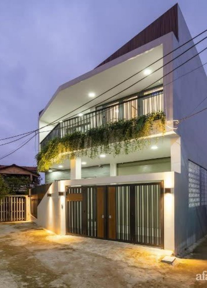 Nhà trong hẻm nhỏ vẫn ngập tràn ánh sáng, duyên dáng với nội thất tối giản ở Đà Nẵng