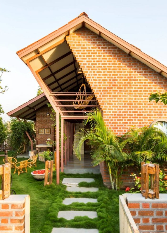 Palasvada Residence - Ngôi nhà gạch đỏ, mái vát, và những khoảng xanh tươi mát chan hòa với thiên nhiên