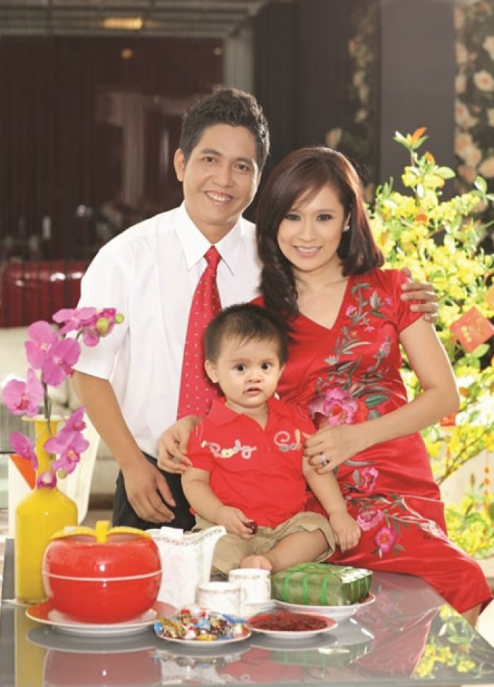 Thanh Thúy - Đức Thịnh sung sướng dọn về nhà mới