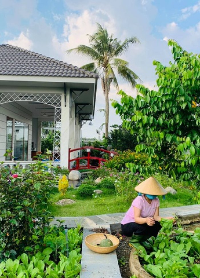 Thương vợ, người chồng ở Đồng Nai mua tặng vợ nhà vườn rộng 720m2 như “resort thu nhỏ” khiến nhiều chị em ganh tị